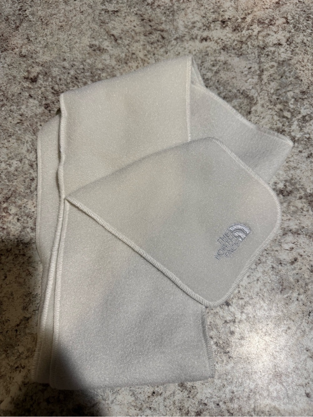 THE NORTH FACE Unisex Long White Wrap Around Scarf OS